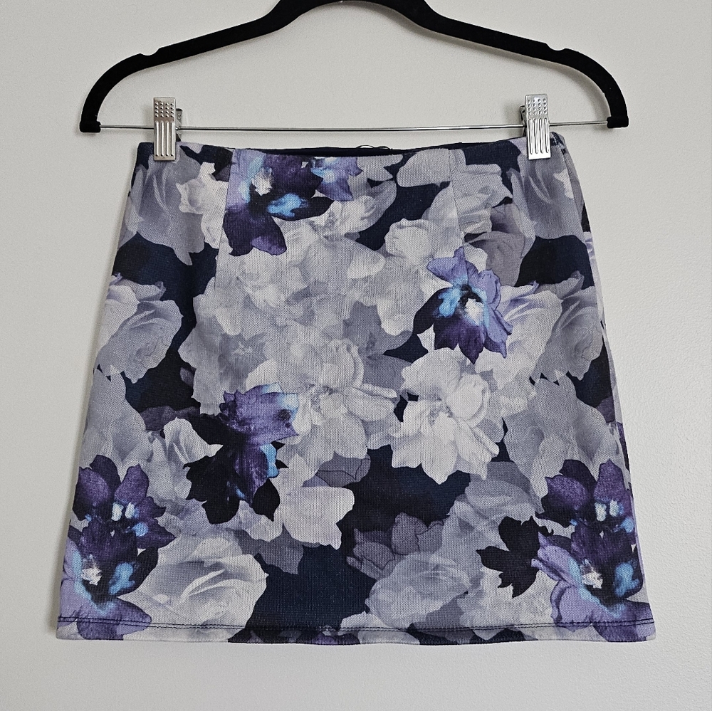 Rienda Onee Gyaru Blue and Gray Watercolor Floral Mini Pencil Skirt